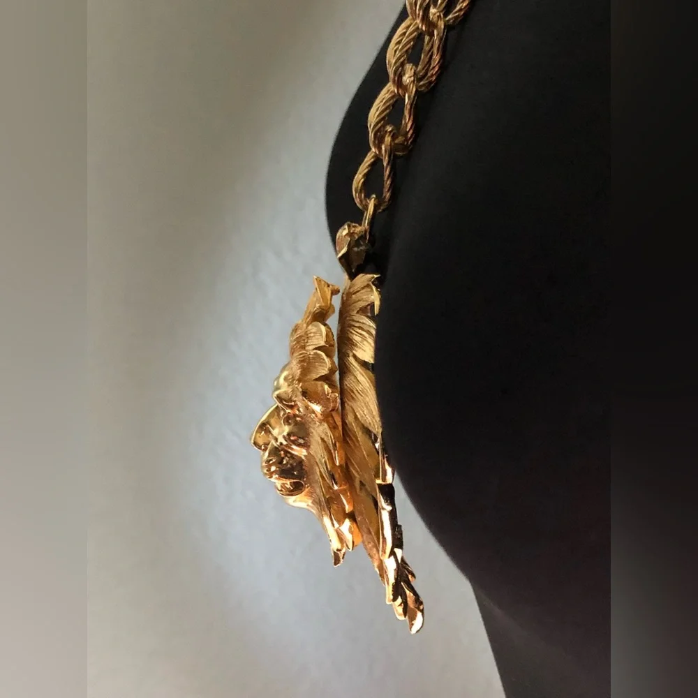 Vintage Trifari Lion Hidden Watch Necklace,  Original Tag, MINT - Picture 9 of 13